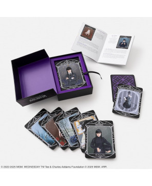 Wednesday: The Official Oracle Deck: Oracle Cards: A 52-Card Deck and Guidebook