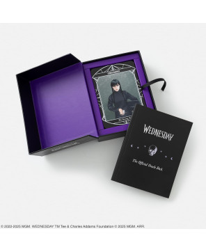 Wednesday: The Official Oracle Deck: Oracle Cards: A 52-Card Deck and Guidebook